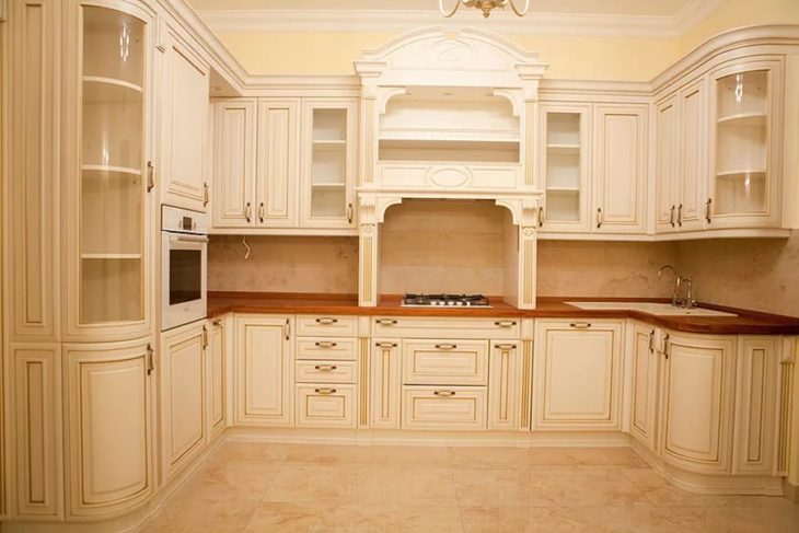 итальянские кухни из массива дерева